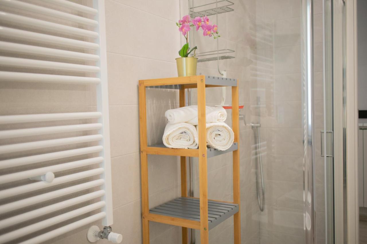 E-Twelve Apartment Napoli Dış mekan fotoğraf